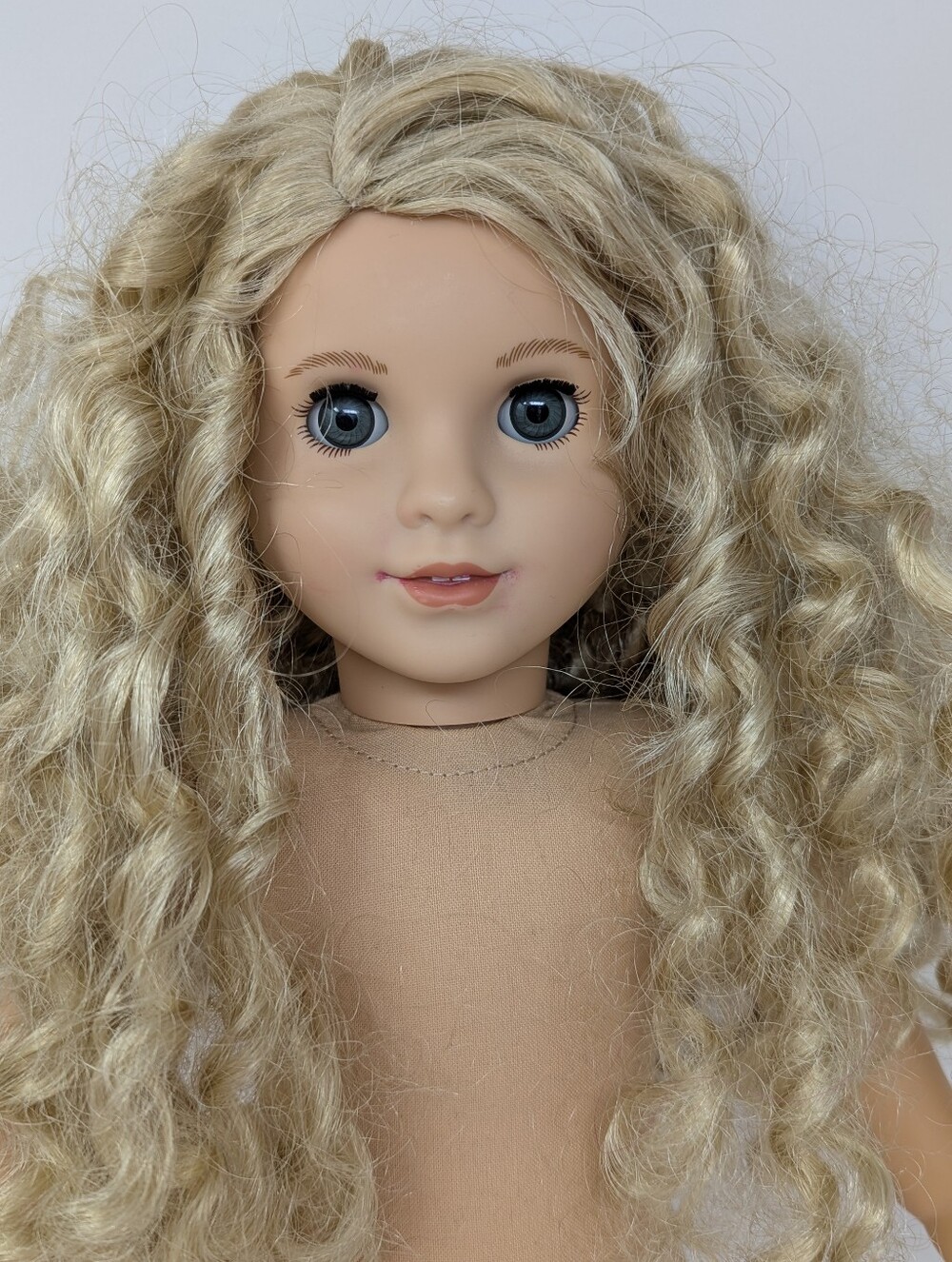 American Girl Doll TLC Truly Me #115 Gray Eyes Blond Curly Hair